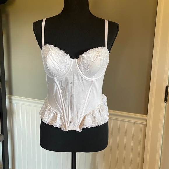 H&M Tops - H&M White Corset top